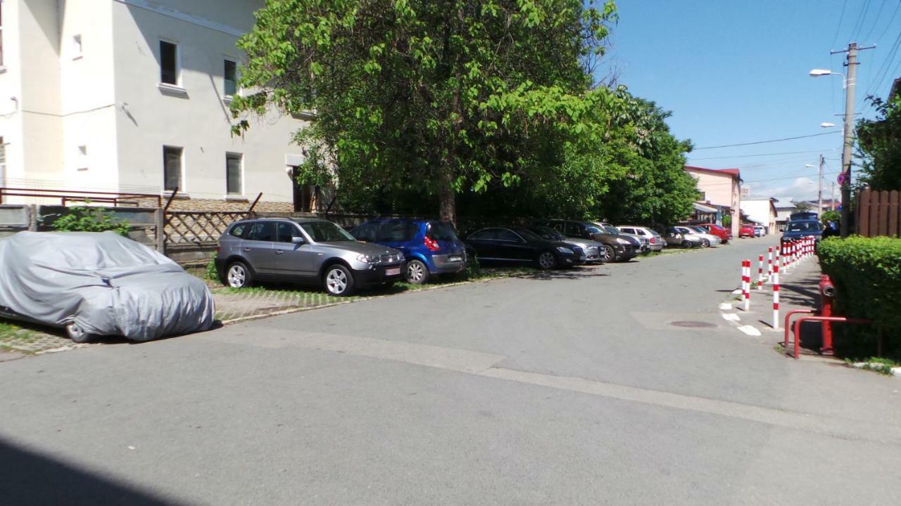 Robert 'S Apartament Ploieşti Exterior foto